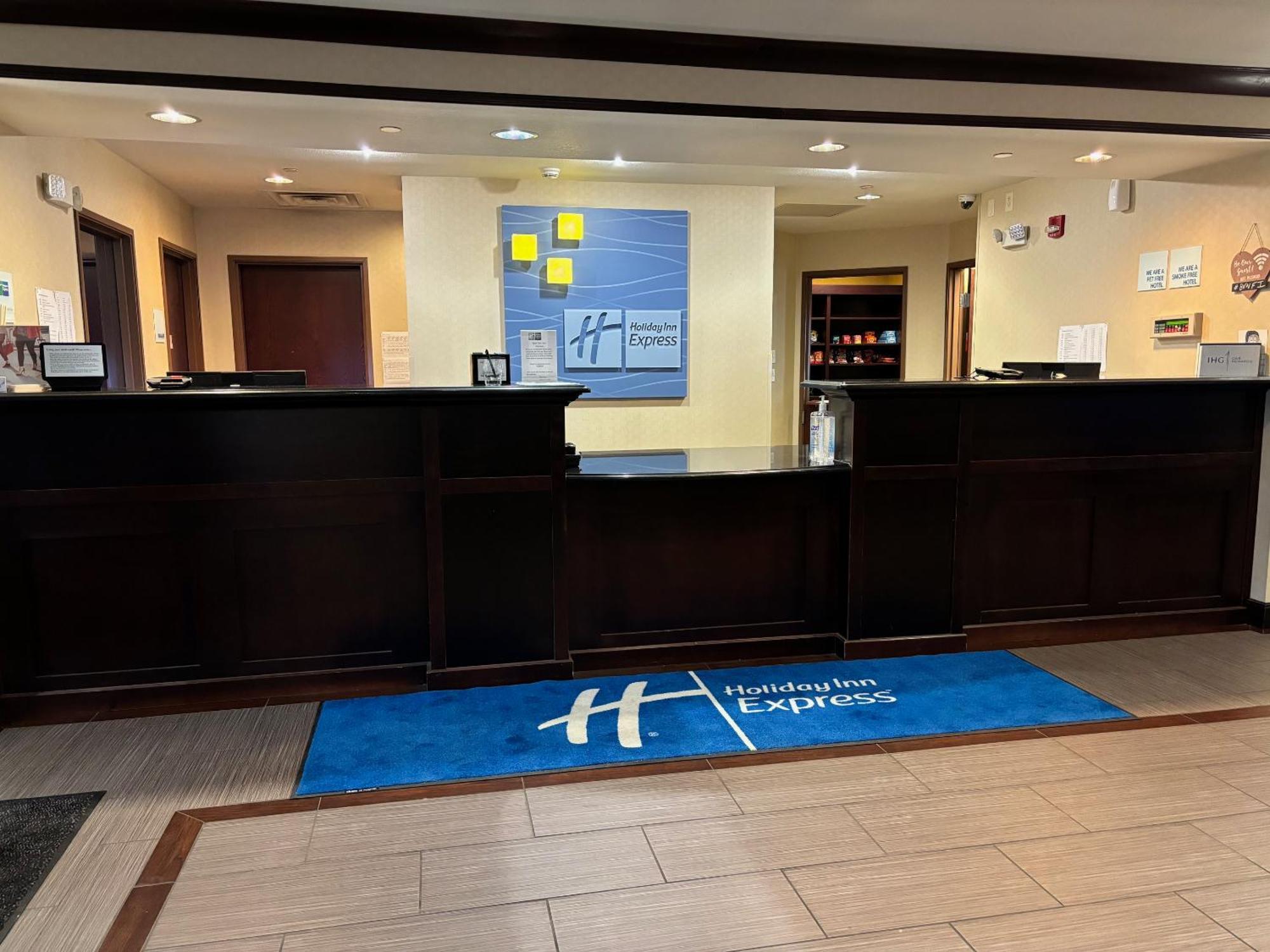 Belle Vernon Holiday Inn Express מראה חיצוני תמונה