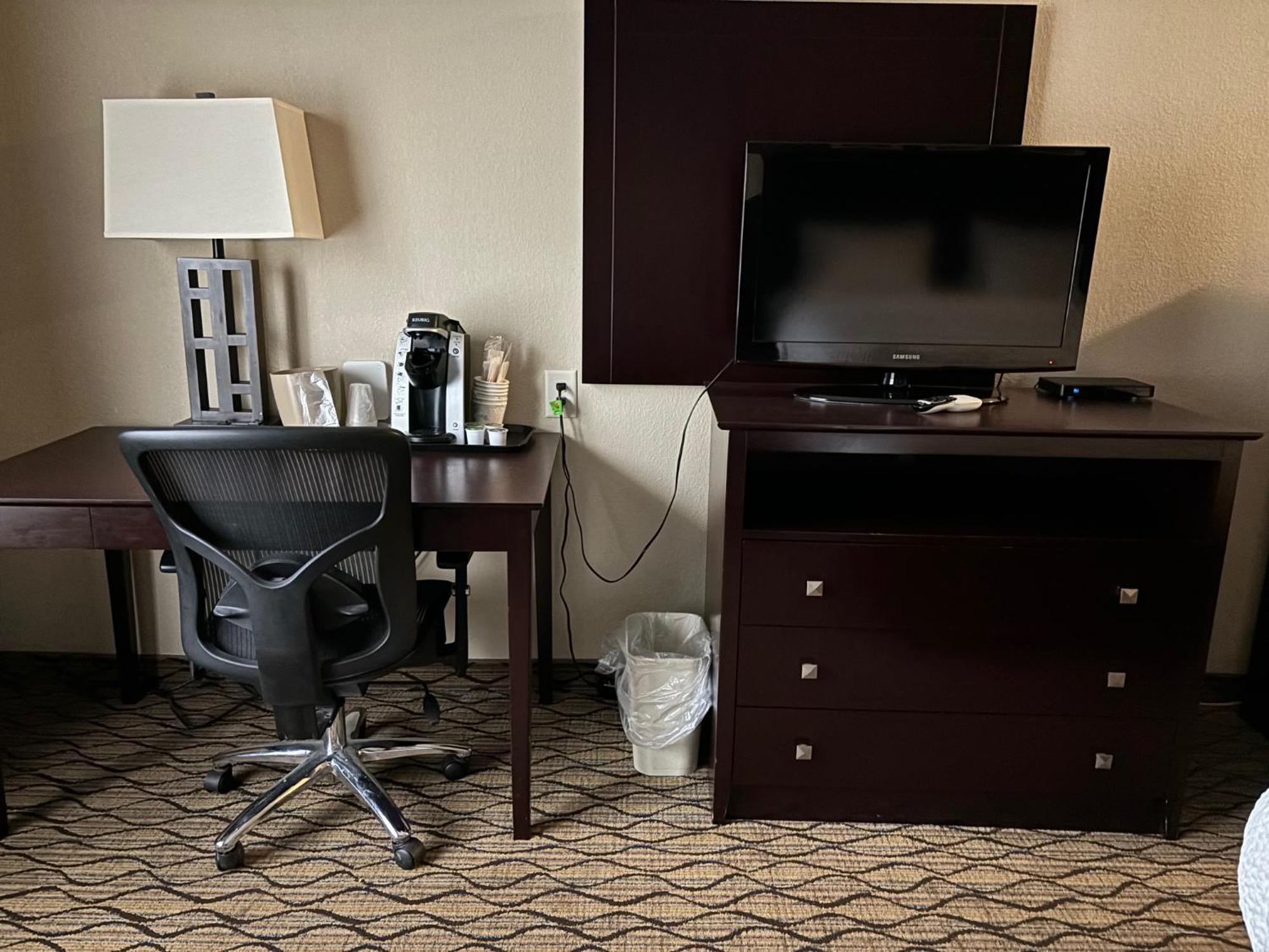 Belle Vernon Holiday Inn Express מראה חיצוני תמונה