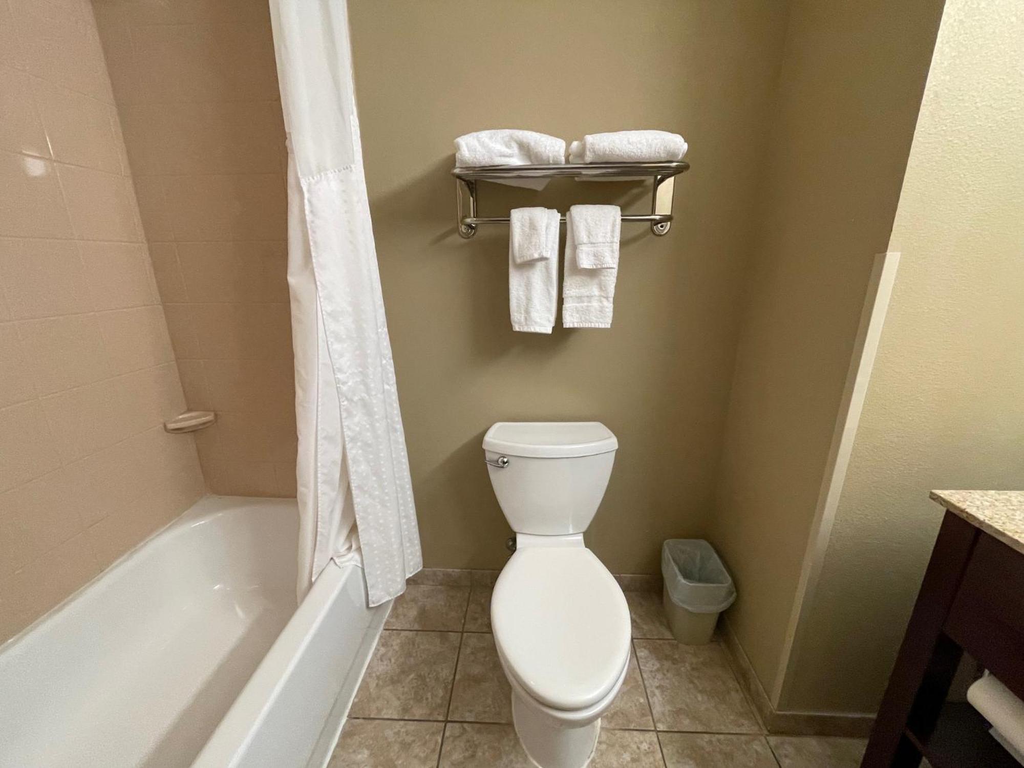 Belle Vernon Holiday Inn Express מראה חיצוני תמונה