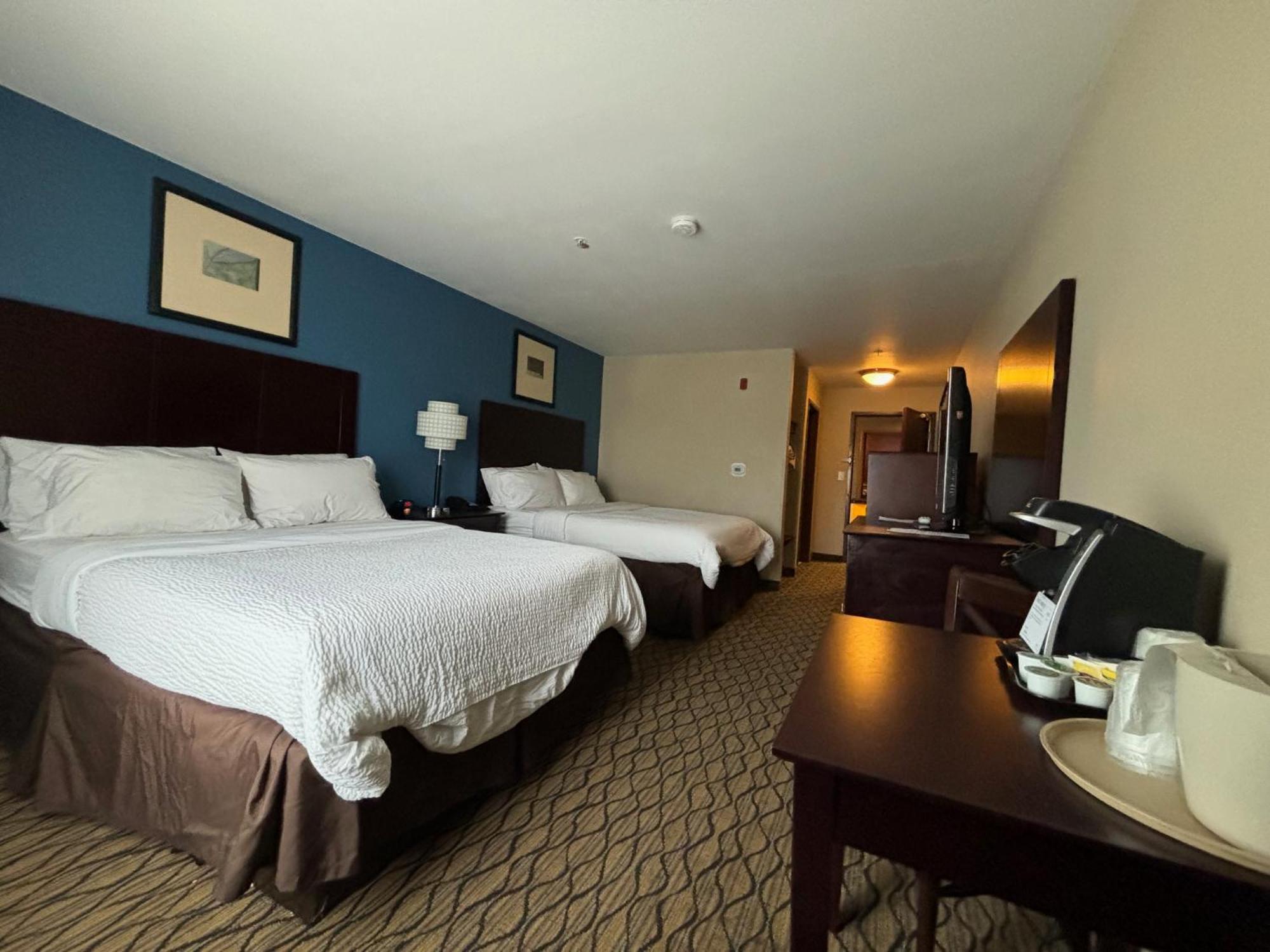 Belle Vernon Holiday Inn Express מראה חיצוני תמונה